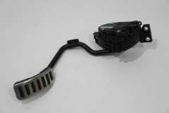 Audi A8 D3 Accelerator Pedal With Potentiometer for Diesel Engines 4E2723523F (Item #404170) 