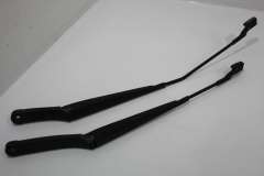 VW Golf Mk5 Pair Windscreen Wiper Arms 1Q2955409 (Item #446165) 