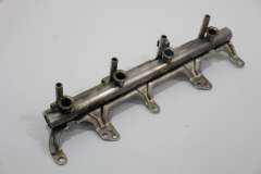 Audi A3 8P A4 B8 2.0T Petrol Fuel Rail  06J133317H (Item #413256) 