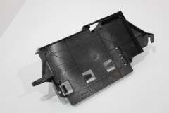 Audi Q5 8R Stereo Radio Speaker Amplifier Bracket 8R0035464 (Item #442632) 