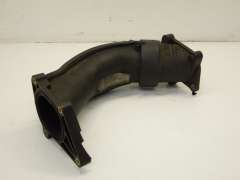 Audi A8 D3 4.0 TDi Centre Air Inlet Pipe 057145762E (Item #161802) 
