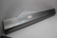 Audi Q7 4L OS Right Front Lower Door Strip Trim Light Silver LY7W 4L0853960 (Item #441486)