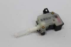 VW Passat B5 Boot Lock Solenoid New Genuine 3B5827061C 3B0959781D (Item #442356) 