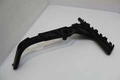 Audi Q5 8R OS Right Rear Bumper Guide Fixing Support Bracket 8R0807454C (Item #444156)
