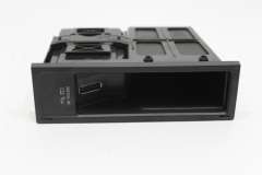 VW Passat B7 Multimedia Media In Control Unit 5N0035342G 5N0035341H (Item #444626) 