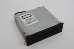 VW Golf Mk5 6 Disc CD Changer Player 1K0035110B (Item #449575)