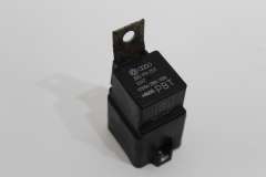 VW Passat B6 Heated Windscreen Relay  3B0951253 (Item #453563)