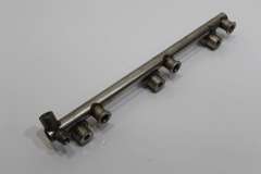 VW Passat B6 3.2 Petrol Fuel Rail 03H133317B (Item #453726) 