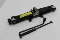 Audi A4 B8 A5 8T Jack 8K0011031D (Item #454266)