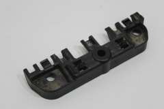 Audi A7 4G NS Left Front Lower Sill Trim Fixing Bracket 4G8853921D (Item #457004)