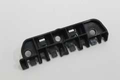 Audi A7 4G OS Right Front Lower Sill Trim Fixing Bracket 4G8853922D (Item #457005)