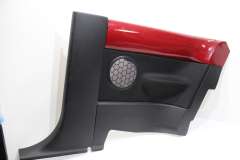 VW Beetle 9C OS Right Rear Quarter Panel Trim Red and Black 1C0868062 (Item #458429) 