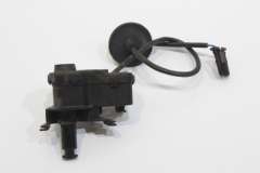 VW Polo MK5 6R Fuel Flap Locking Release Motor Solenoid 6R0810773D (Item #461887) 