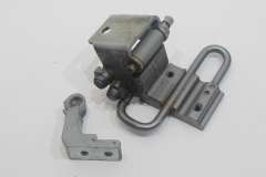 Audi A4 B6 OS Right Rear Lower Door Hinge 8E0833412E (Item #466238)